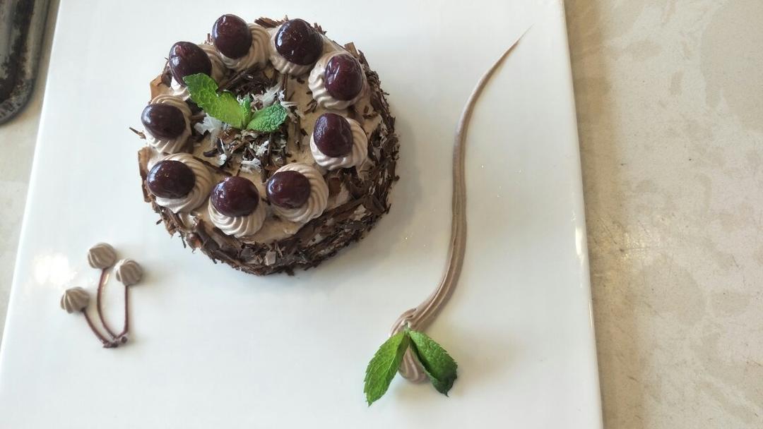 黑森林蛋糕(Schwarzwaelder Kirschtorte)
