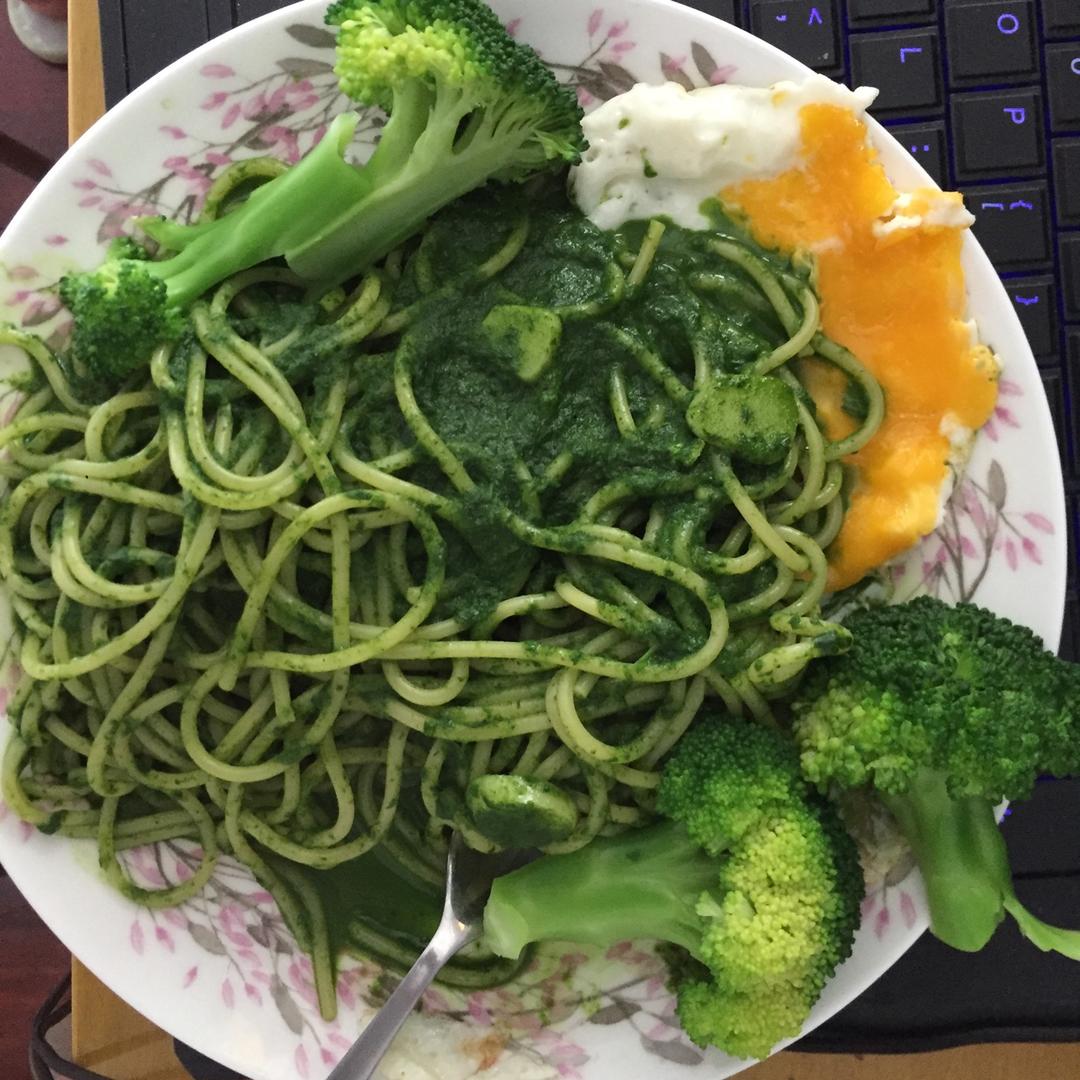 菠菜意面