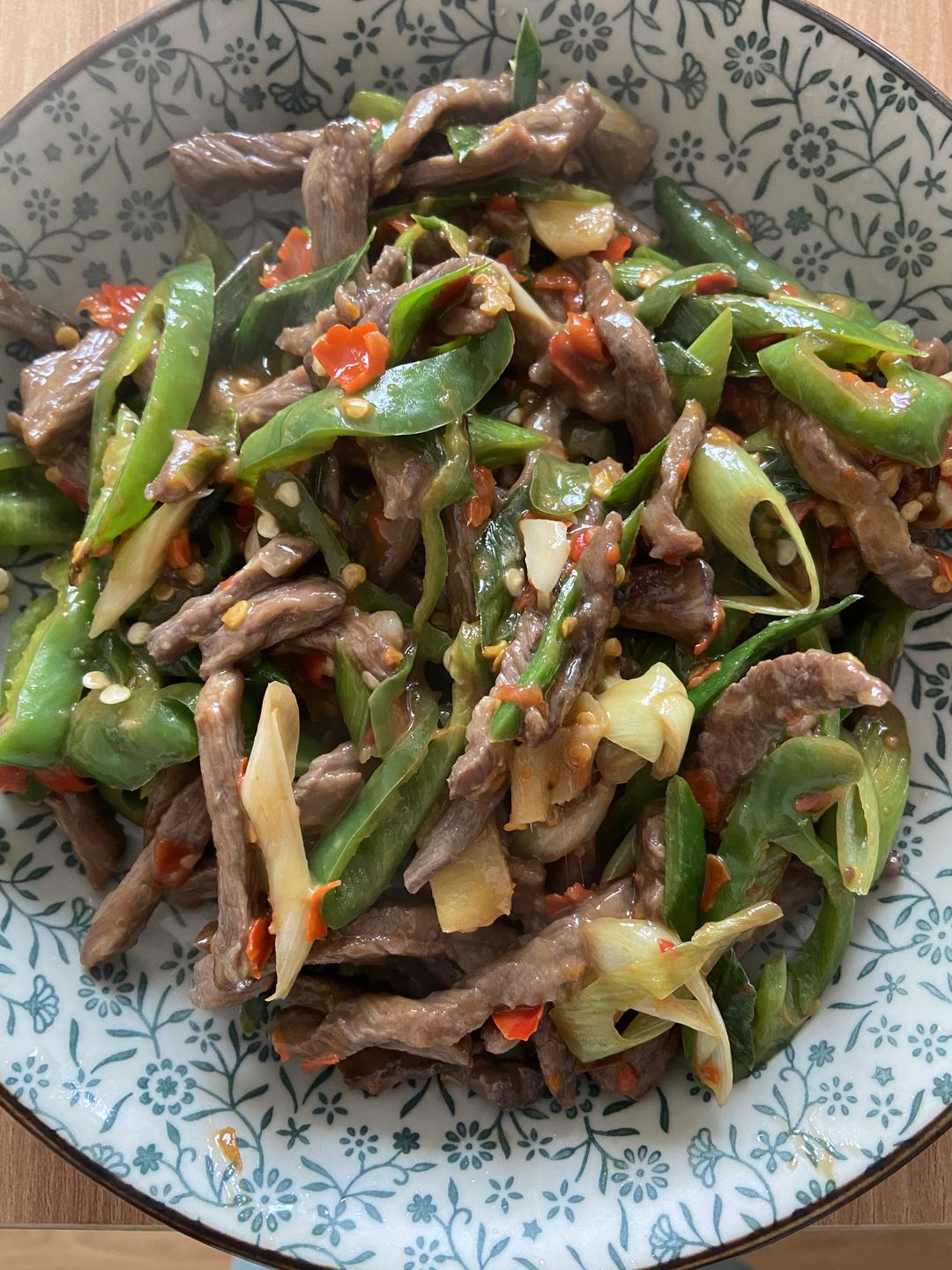 酸辣牛腩丝