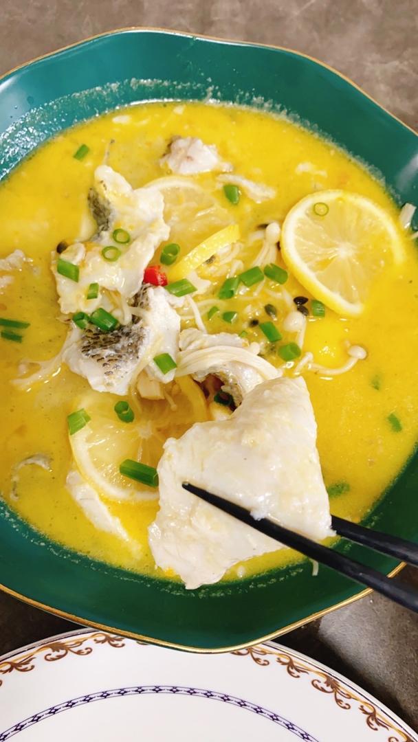 xiaoyu_006007做的百香果柠檬酸汤鱼