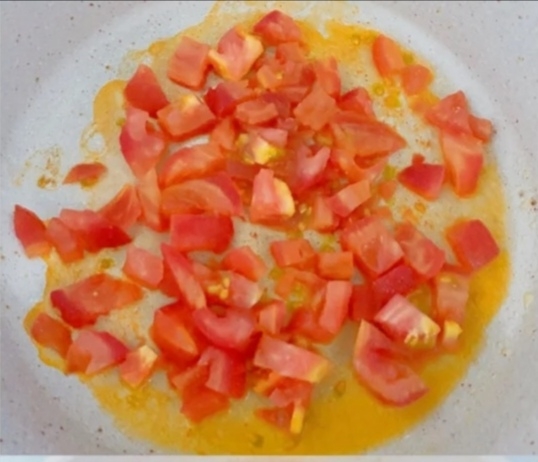 减脂餐｜番茄虾滑粉丝汤，汤鲜味美～的做法 步骤6