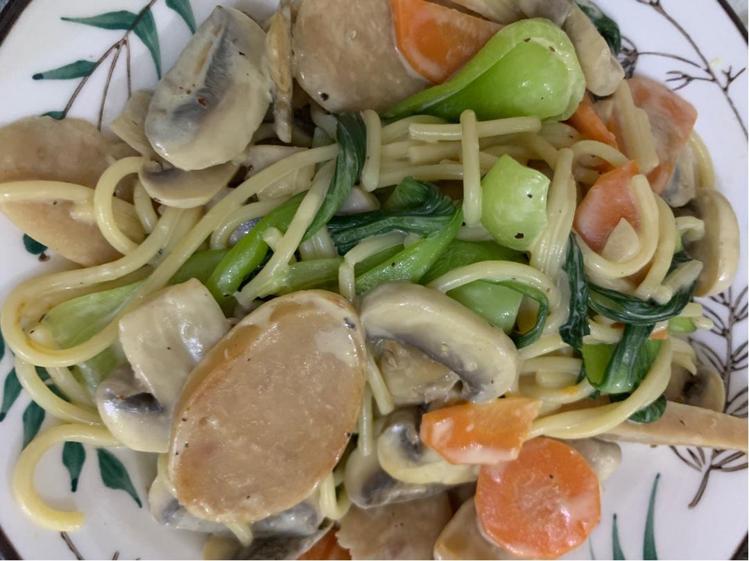 奶油芦笋蘑菇意面