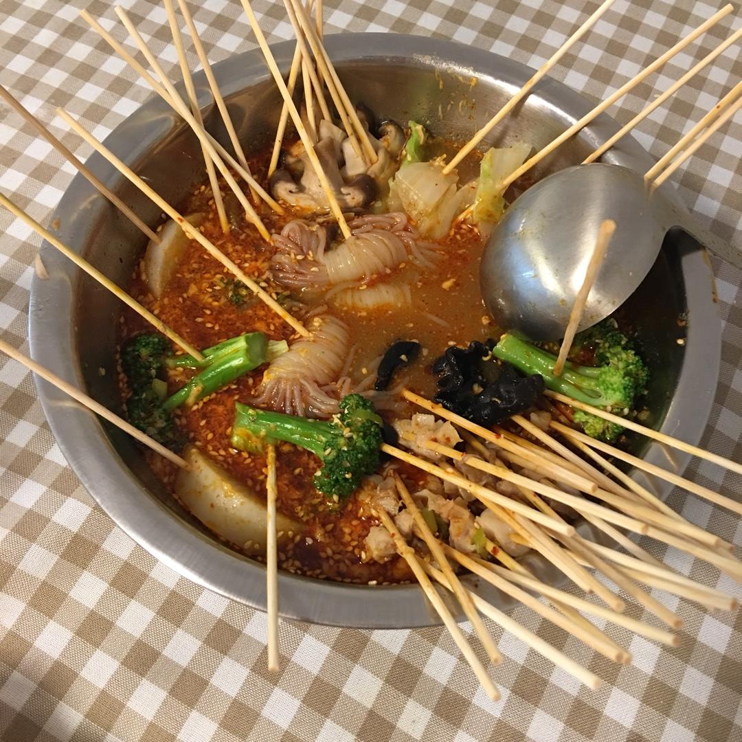 不吃路边摊，不放添加剂，自己在家就能做超好吃的串串香（红油钵钵鸡）