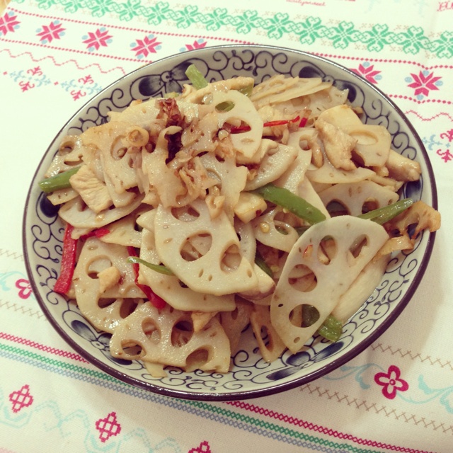 莲藕木耳炒肉片