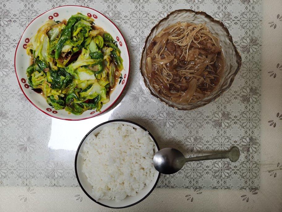 阿婆手撕包菜