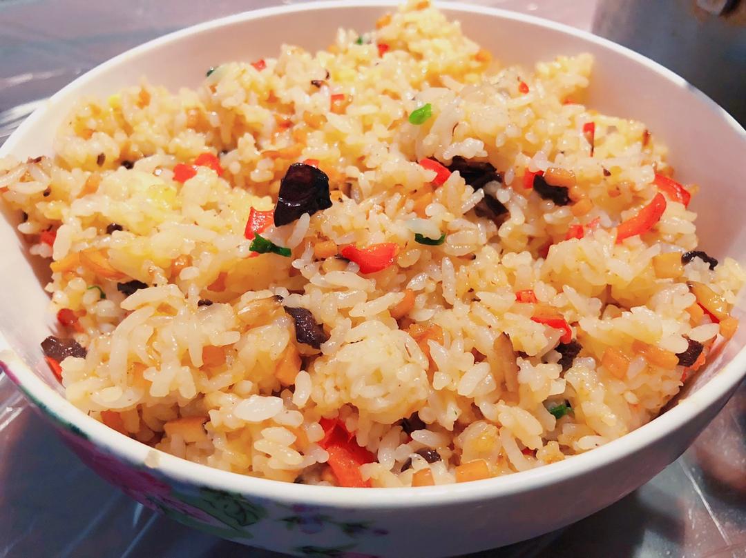 天空草做的牛肝菌炒饭