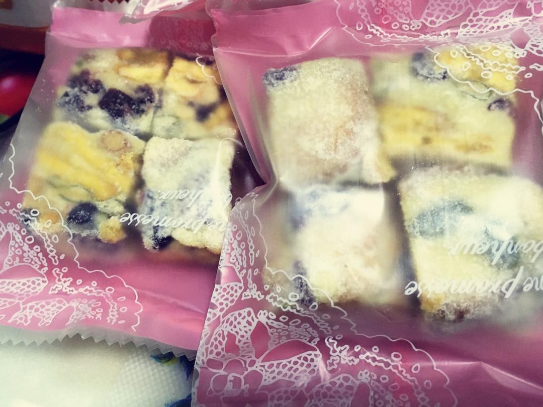 多种口味的雪花酥