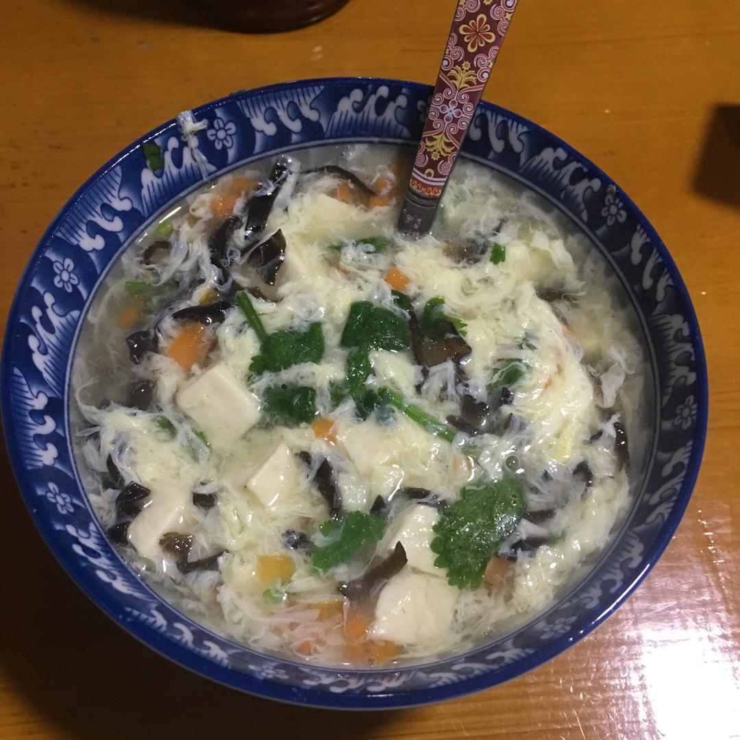 堂妈小厨—鲜蔬豆腐汤