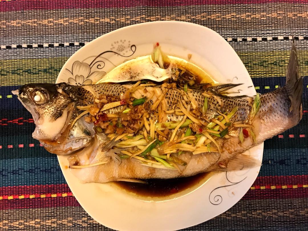清蒸鲈鱼