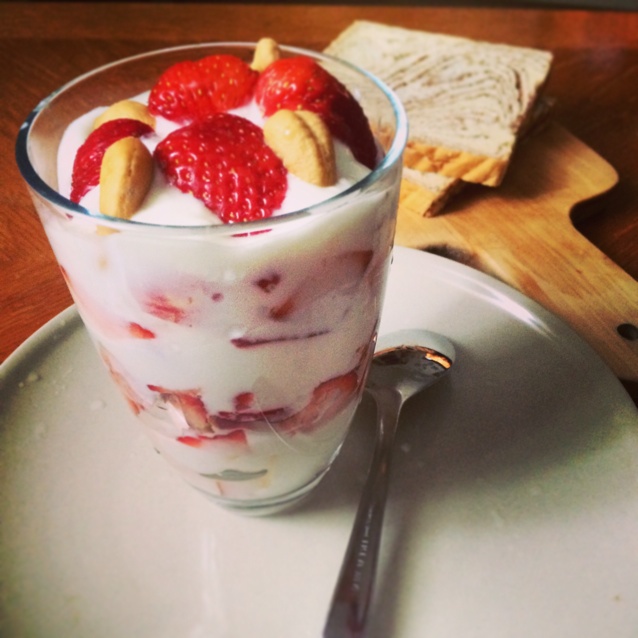 dr_brainwash做的草莓酸奶