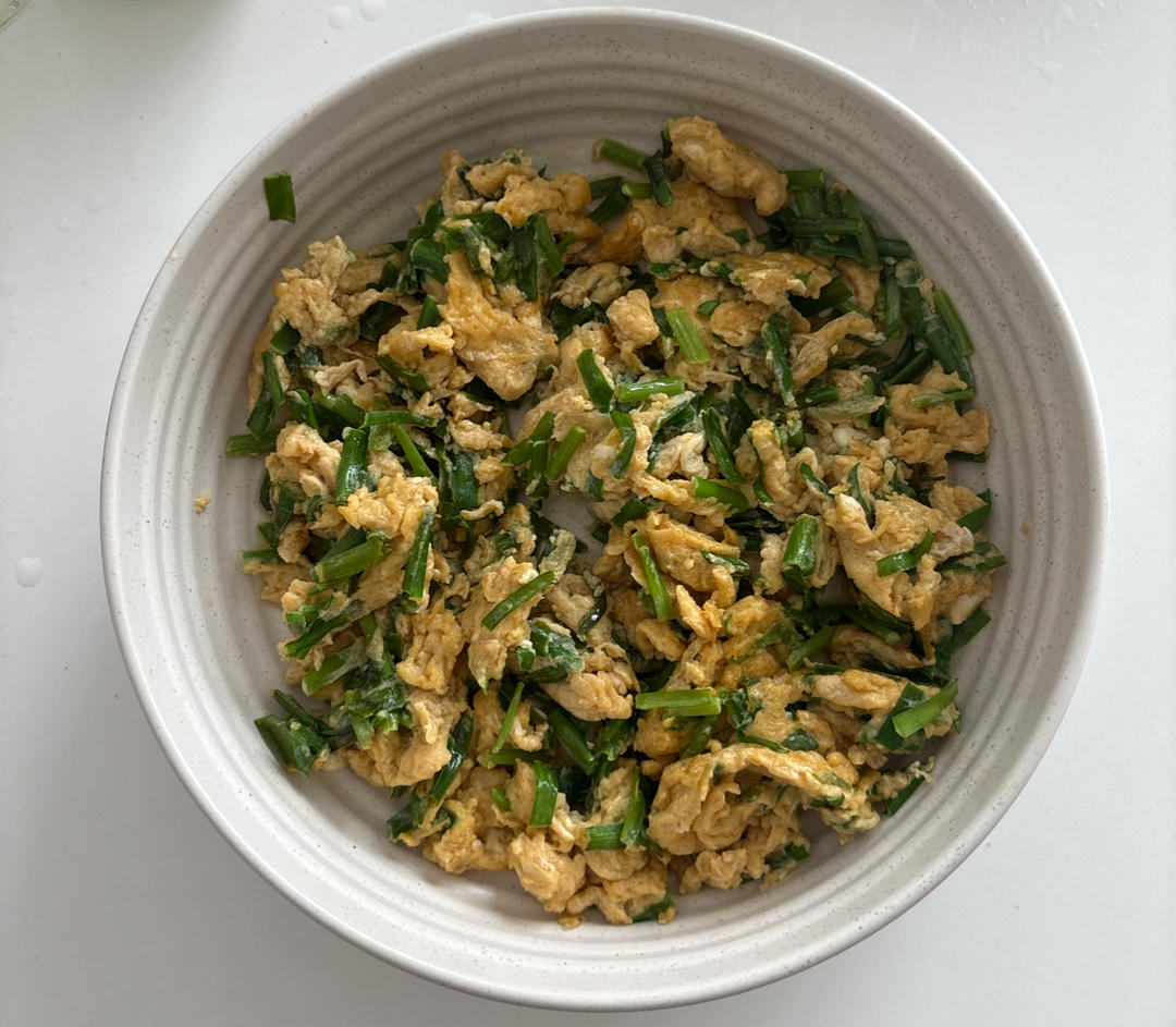 想念奶奶的韭菜炒蛋（又香又嫩有诀窍）