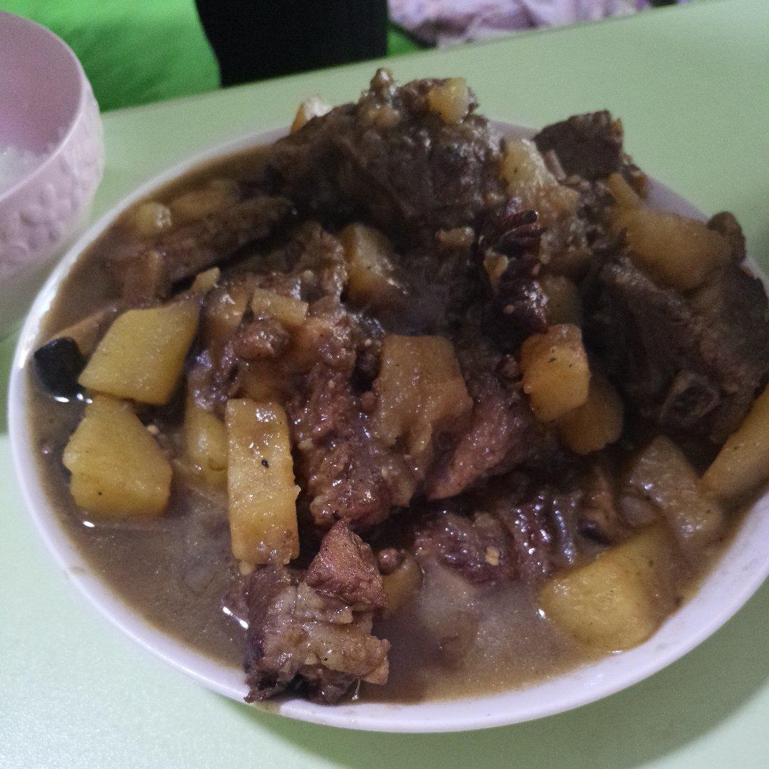 土豆炖排骨