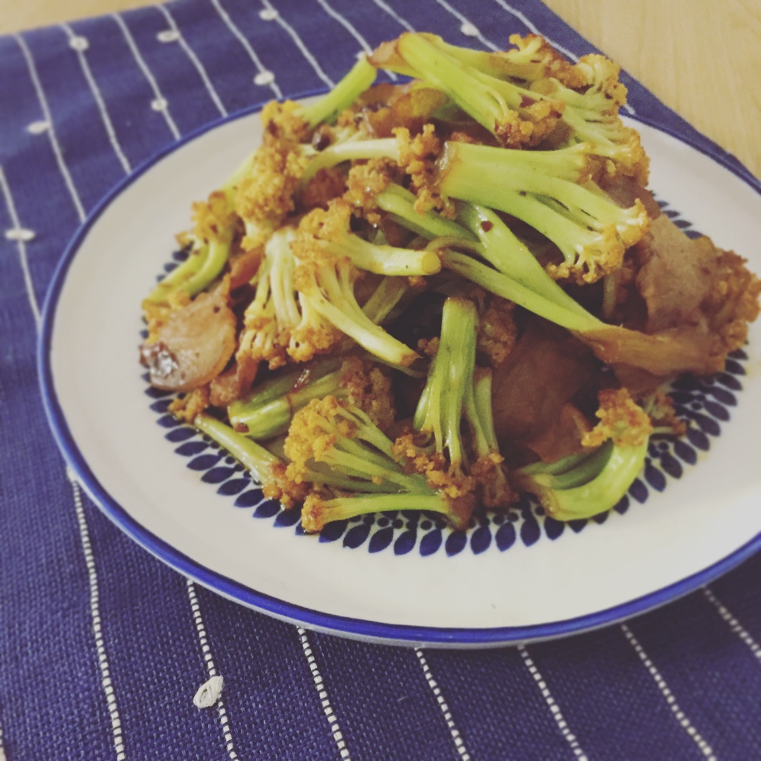 很“浪费”米饭的家常菜之一-------干锅菜花