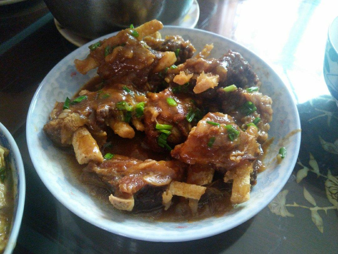 酱香牛排骨（肉烂骨香汤浓味美）
