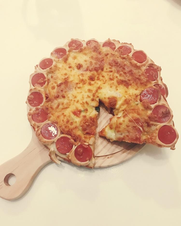 【缪斯老妈的食物灵感】秋葵金枪鱼披萨（附披萨饼底做法）