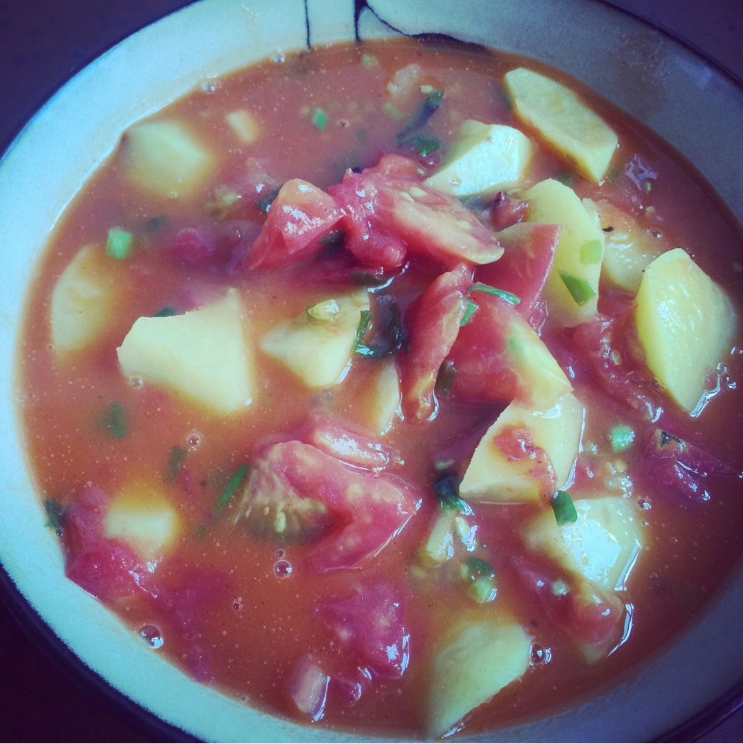 超级浓超好喝的番茄土豆汤