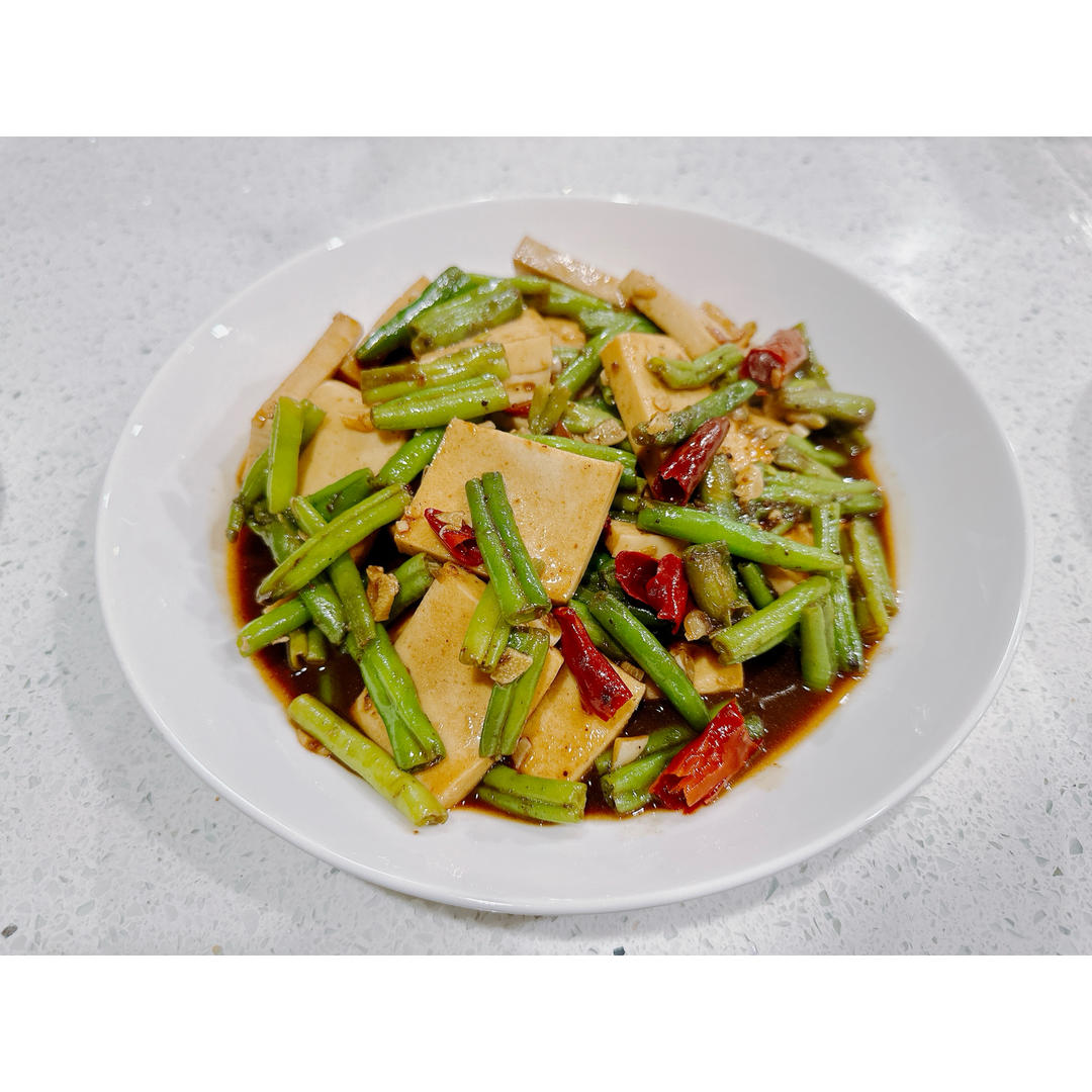 减脂餐001 | 鲜虾通心粉+千页豆腐炒四季豆