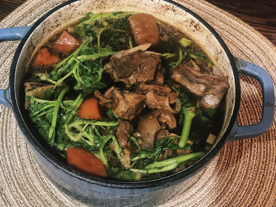 私房秘制粤式羊腩煲