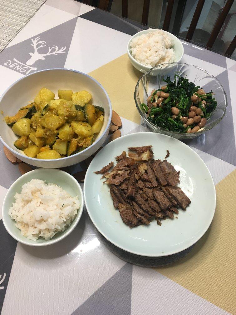 土豆炖窝瓜