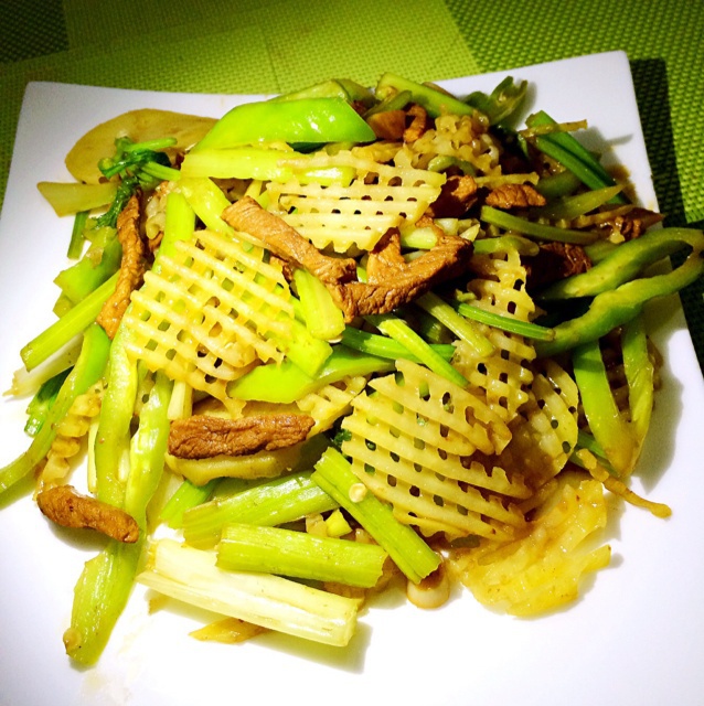 芹菜炒肉片