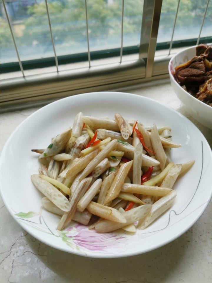 酸辣藕带：藕宝宝，原来这么好吃！【曼食慢语】