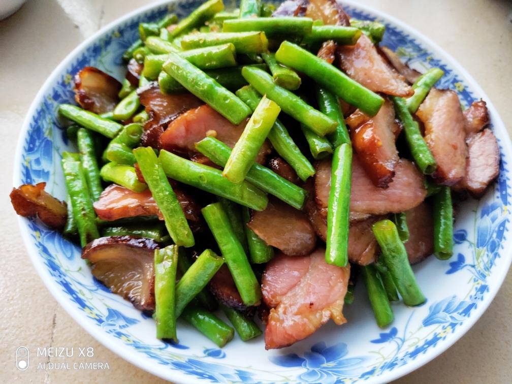 家常版豆角炒腊肉的做法