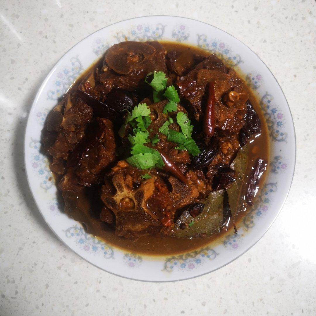 堂妈教你做红汤羊蝎子火锅