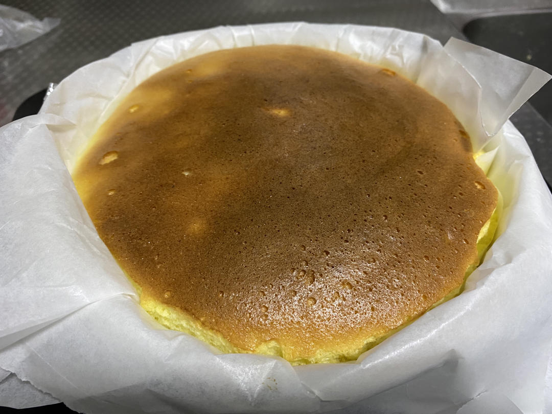低碳下午茶！（生酮keto）低碳者都吃点啥-柔润软嫩细腻绵长浓郁厚重的低碳断糖生酮超级友好的无敌能量炸弹六寸无粉重芝士蛋糕！（烤乳酪蛋糕/烤芝士蛋糕/脂肪炸弹）