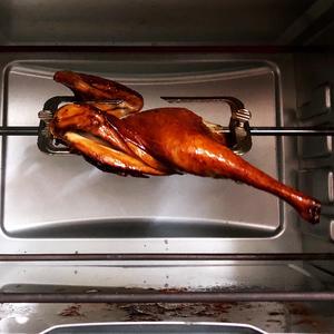 脆皮烤鸡✨用粗暴的方式烤，皮脆肉嫩又多汁的做法 步骤5
