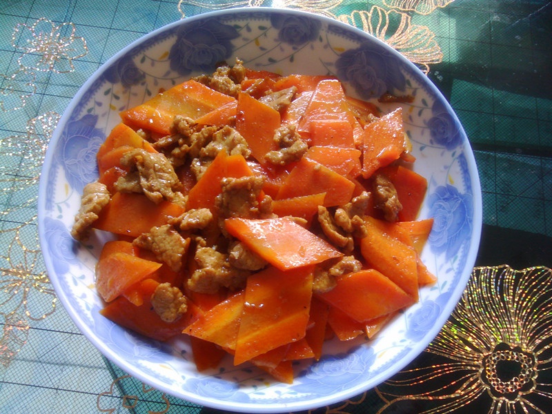 胡萝卜炒肉