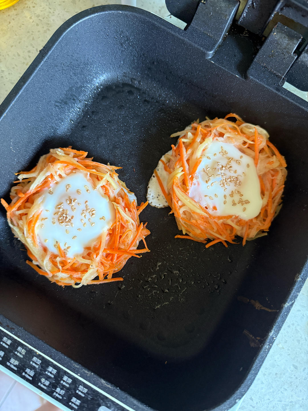 土豆胡萝卜绕丝鸟巢煎鸡蛋饼