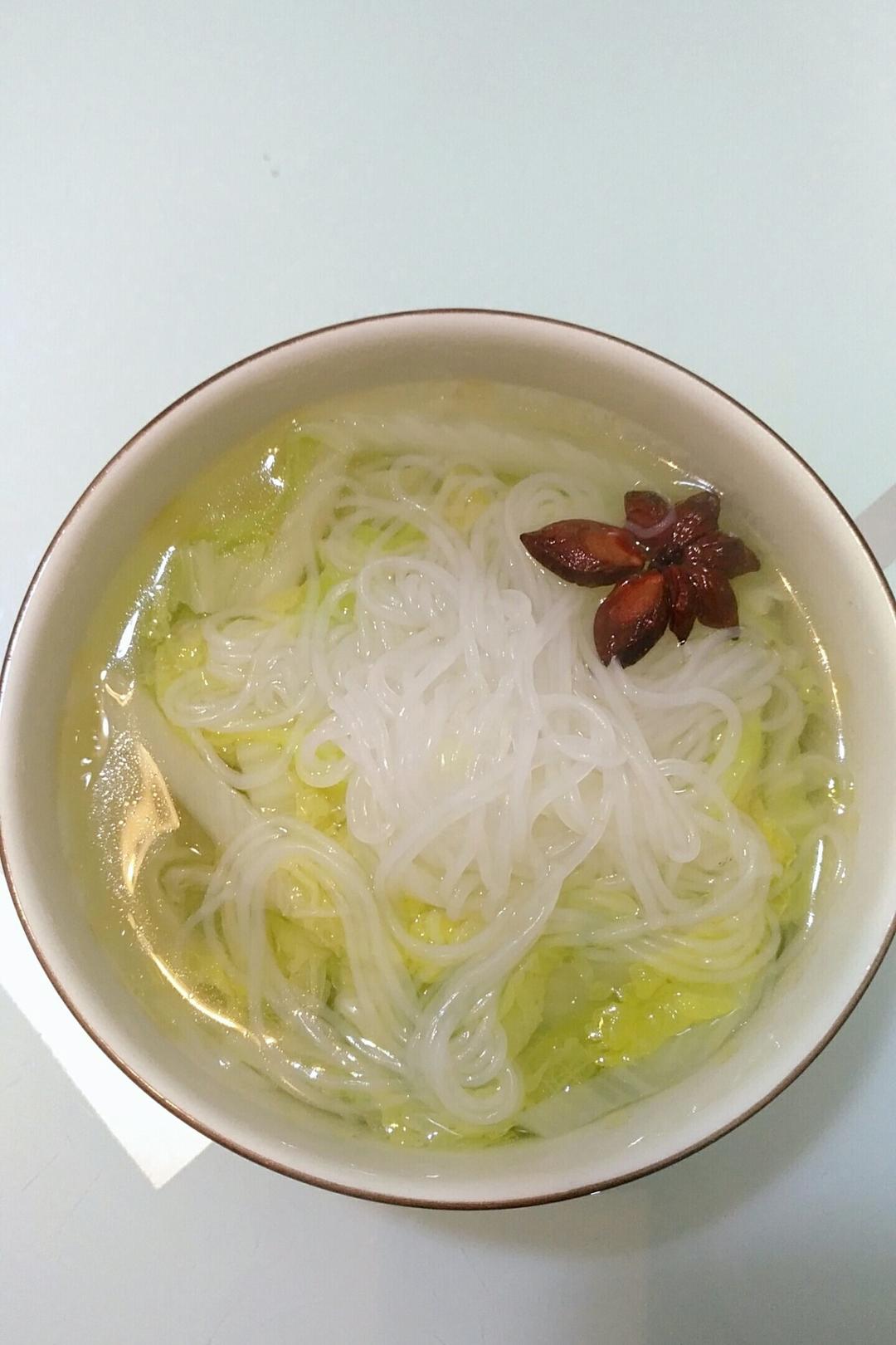 百合仙子-7做的白菜粉丝汤
