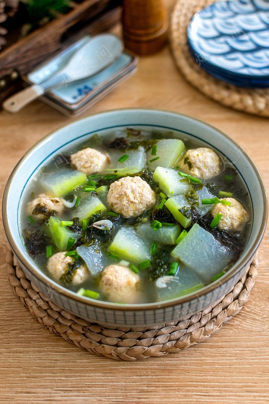 紫菜肉丸冬瓜汤｜夏天消暑鲜汤