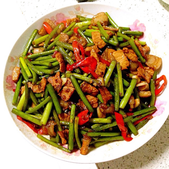 蒜苗炒肉丝