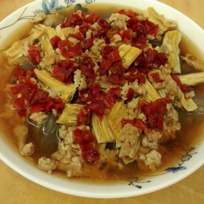 杜坎减肥特色菜 剁椒魔芋腐竹蒸肉的做法
