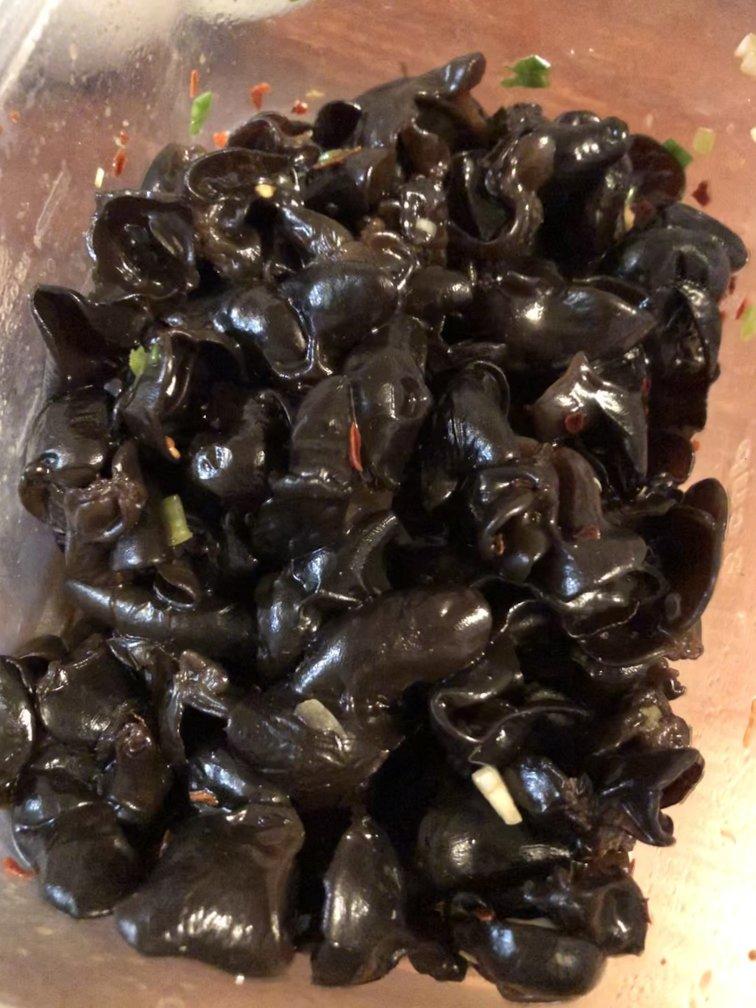 凉拌黑木耳