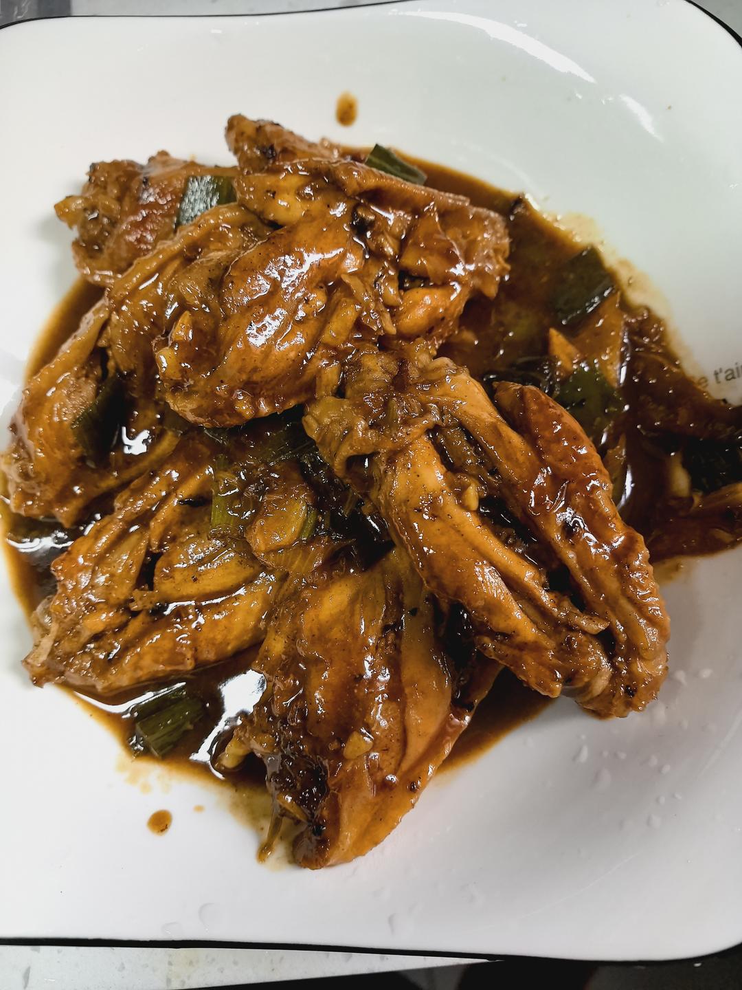 外婆教我的红烧鸡翅·连汤汁都狠好吃！！！