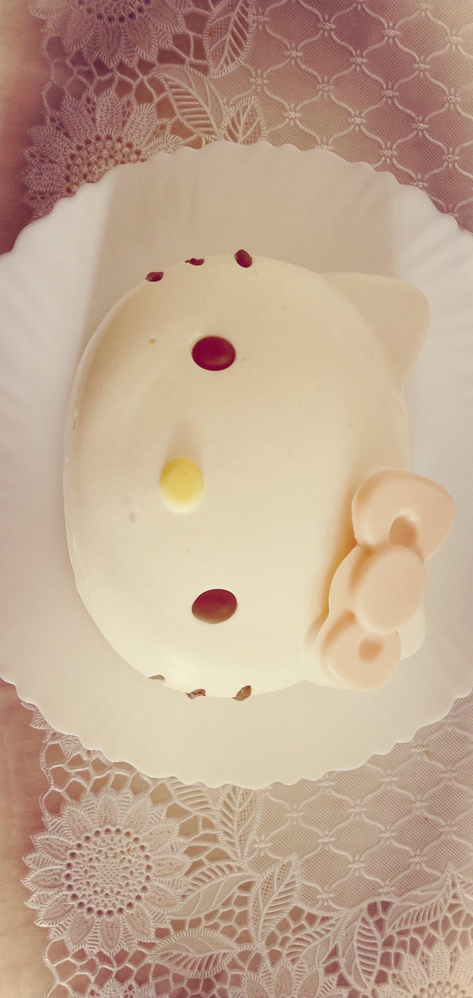 《Tinrry+》超顺滑奶香浓郁的Kitty酸奶芝士慕斯蛋糕