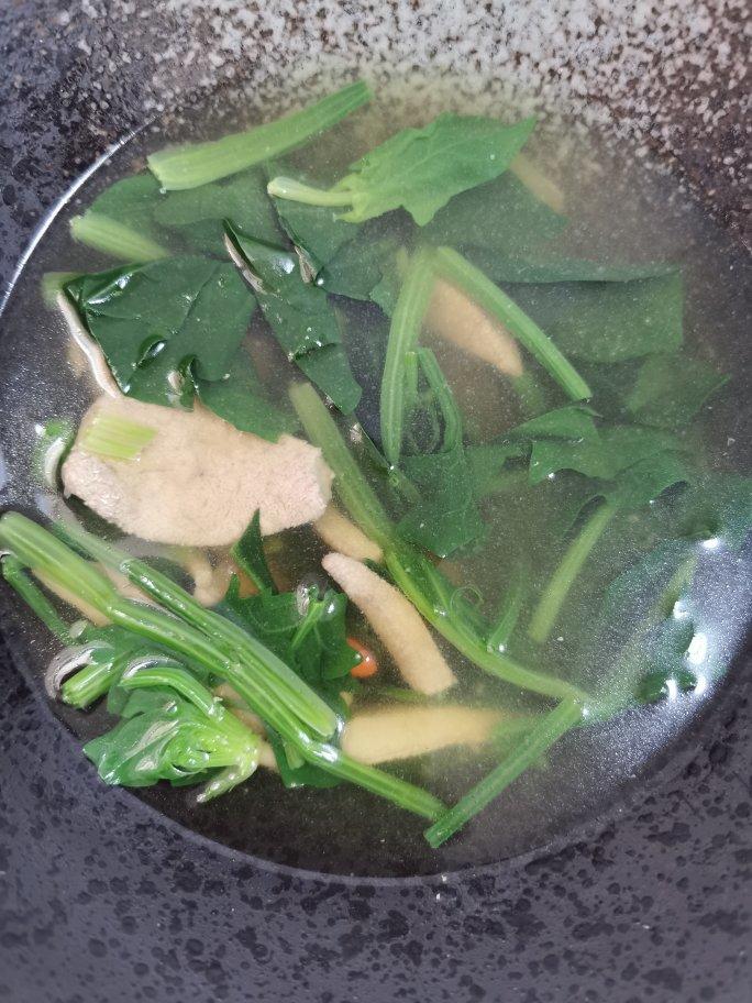 菠菜猪肝汤