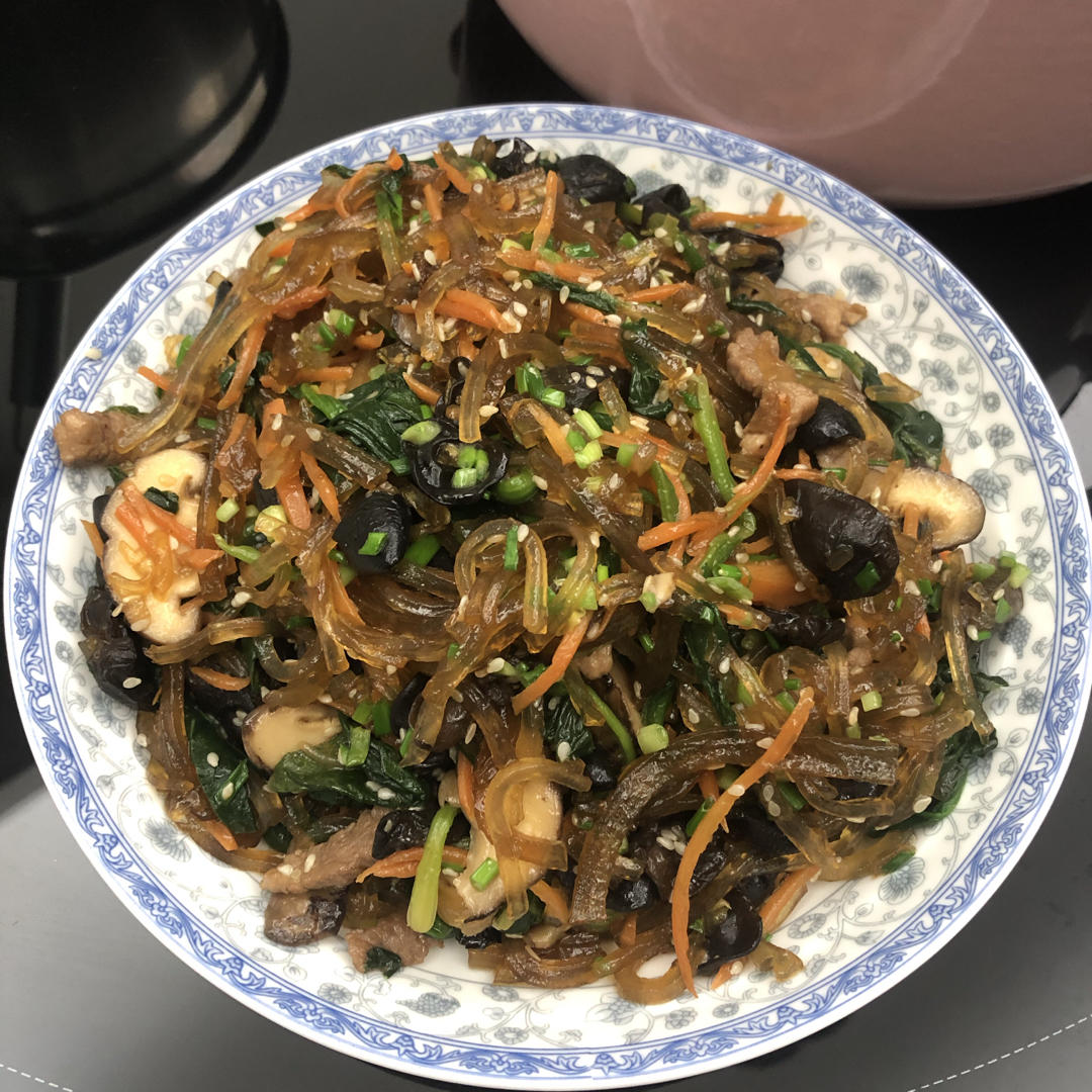 韩式炒杂菜（잡채볶음）