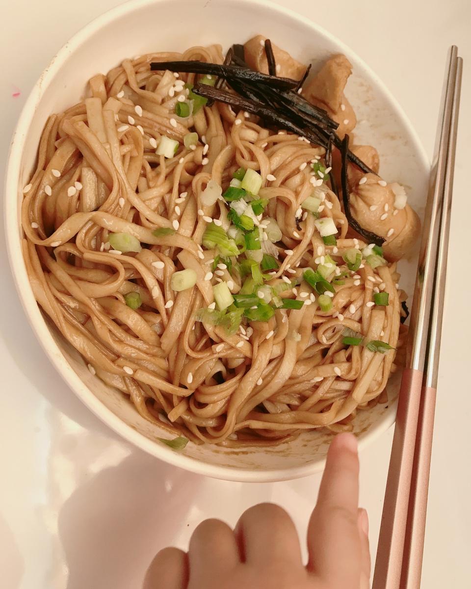 家常必备熬葱油教程+拌面