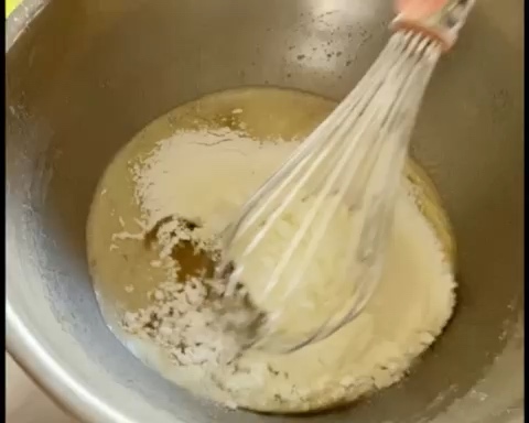 万用奶黄馅  这样做奶香浓郁  附细节视频的做法 步骤3