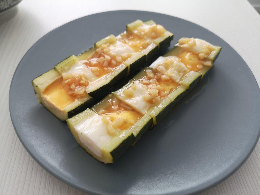 西葫芦蒸蛋-老少通吃，赞不绝口！