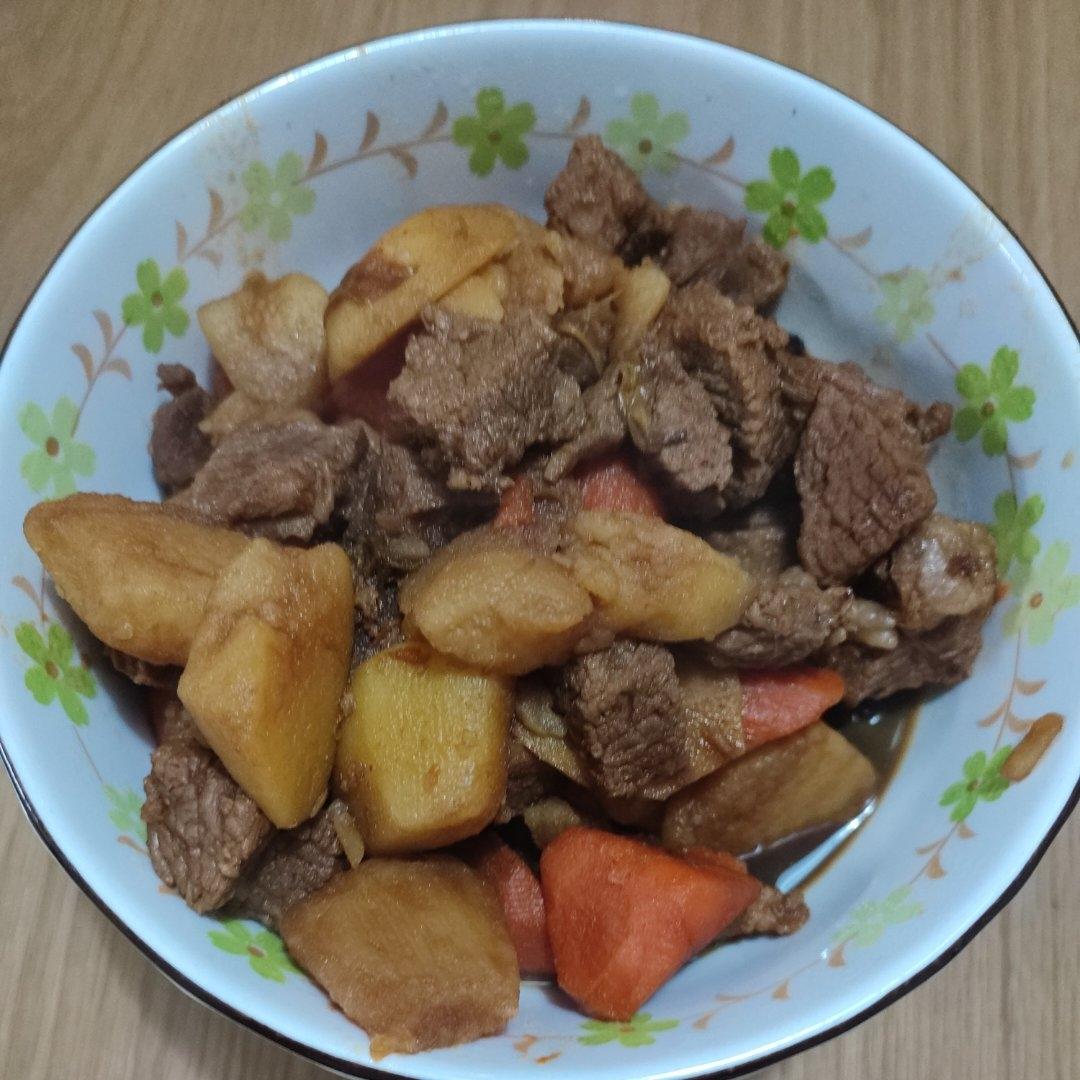 巨下饭的土豆炖牛肉
