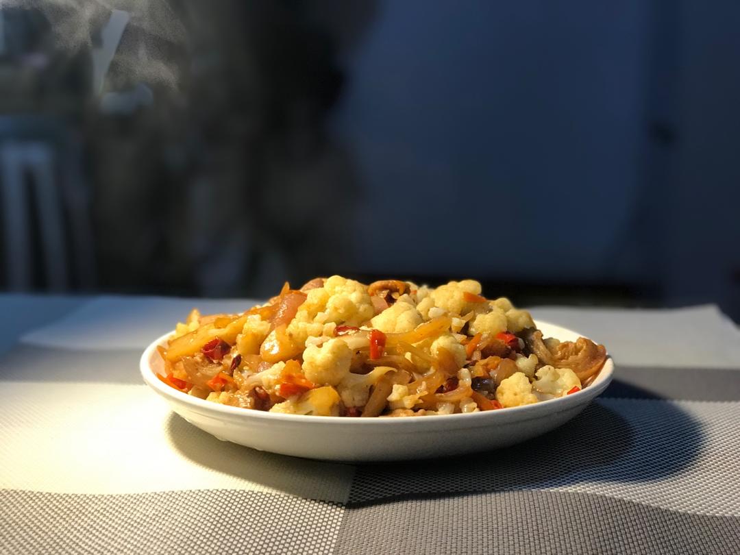 很“浪费”米饭的家常菜之一-------干锅菜花