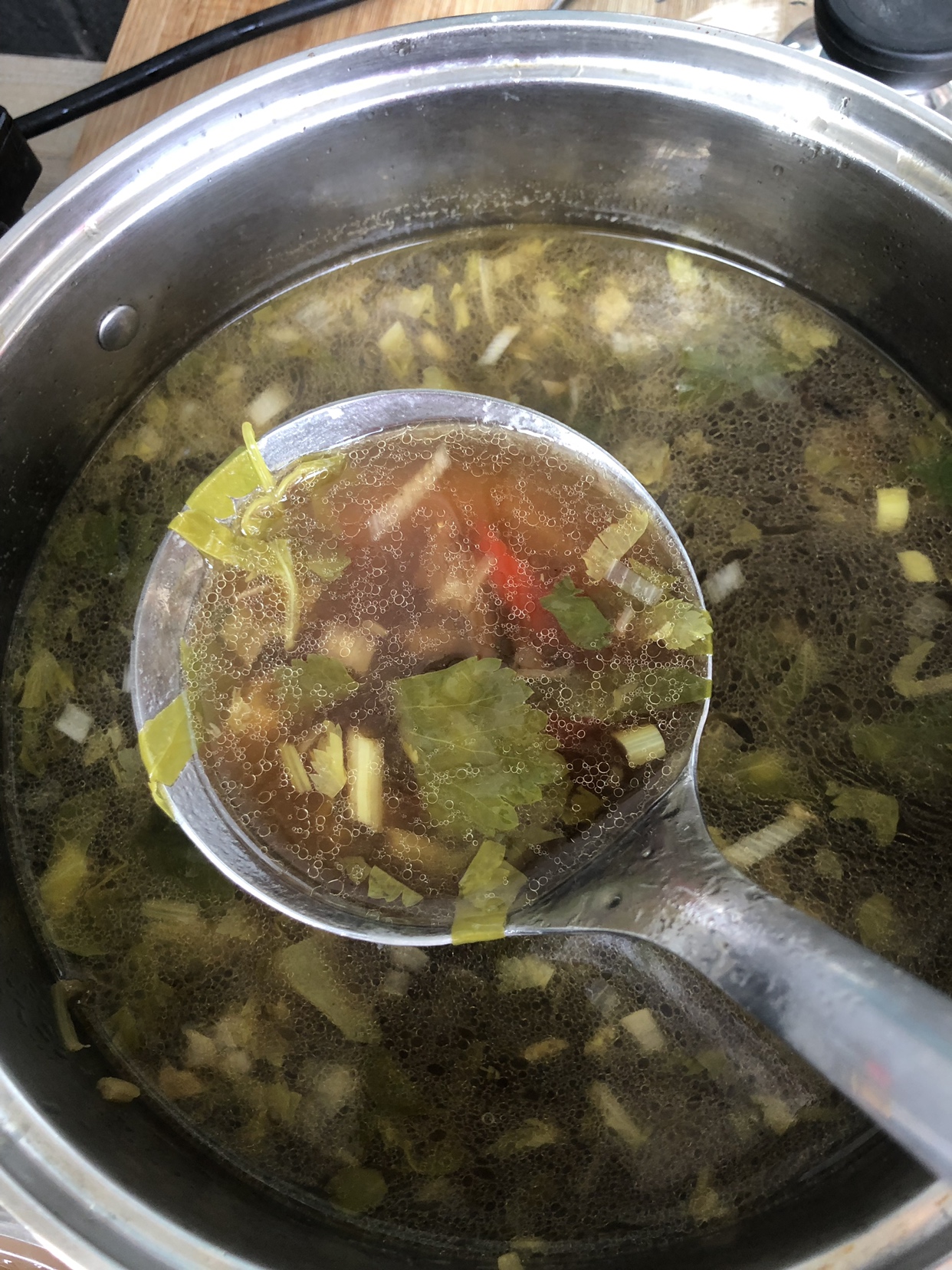 陕西风味芹菜酸汤面的做法 步骤5
