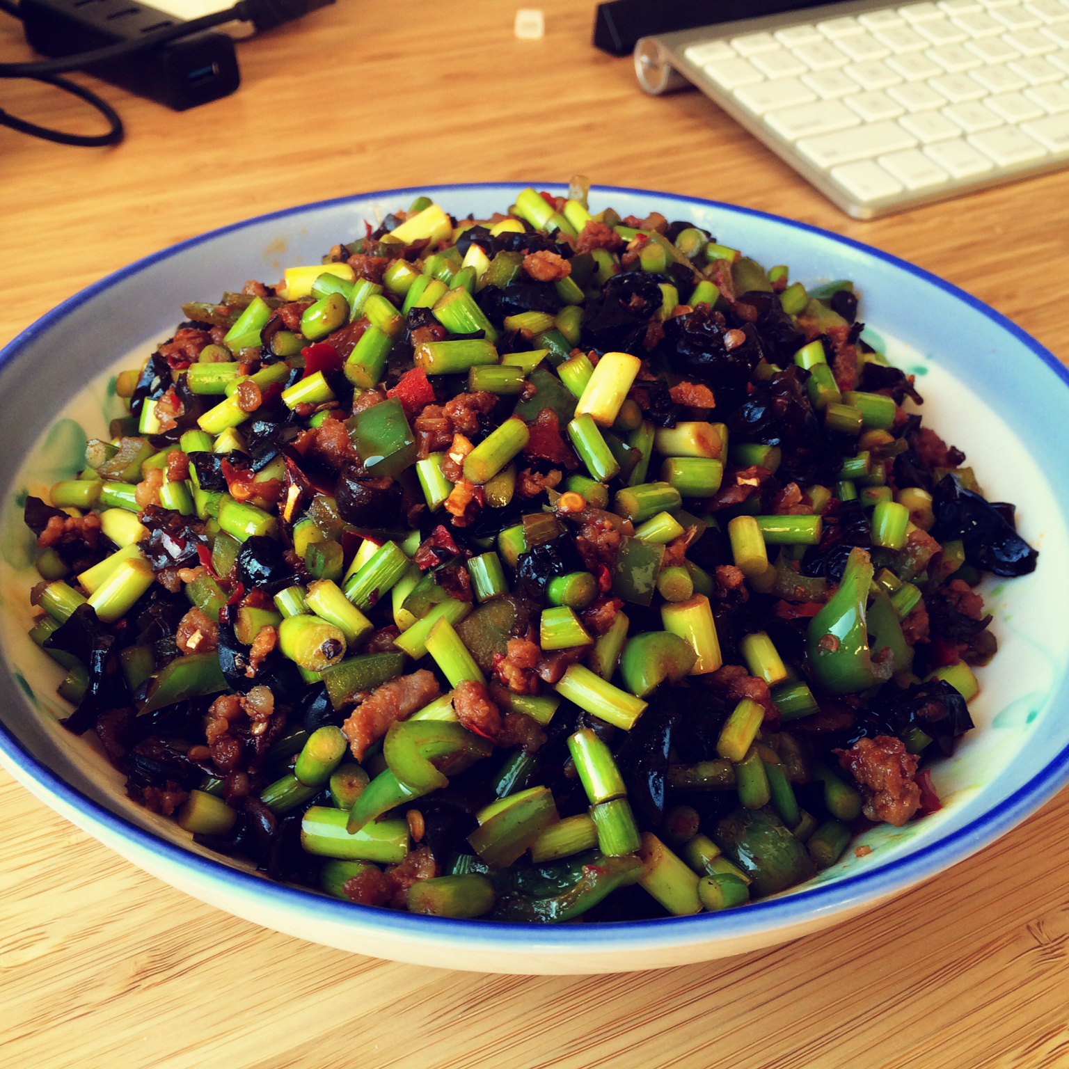 下饭菜～蒜苔肉末