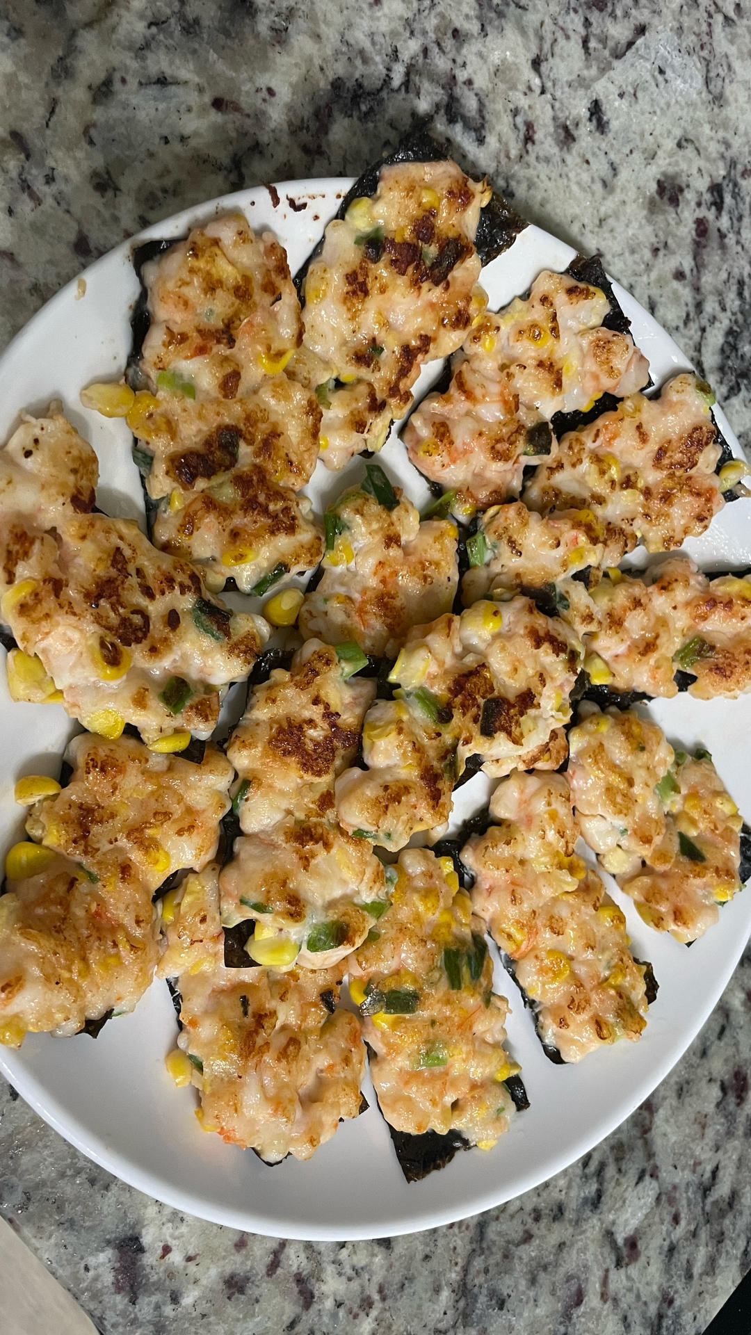 海苔虾饼太好吃了， Q弹软嫩，鲜味浓郁