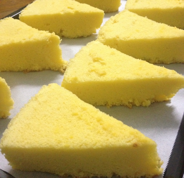 烤箱做蛋糕（戚风蛋糕的做法）