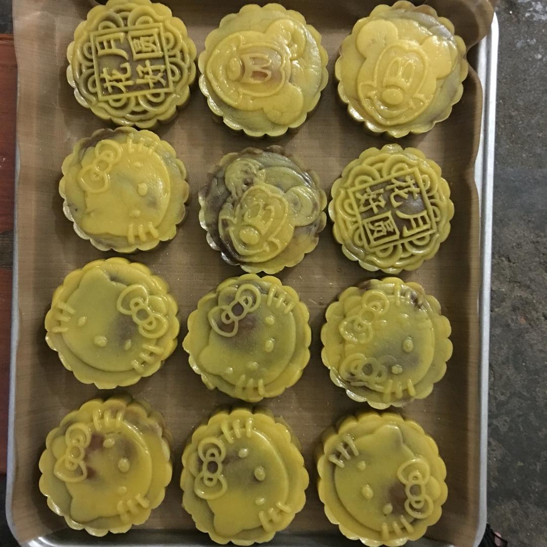 广式月饼——蛋黄莲蓉月饼